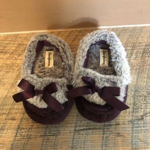 Cozy toddler slippers